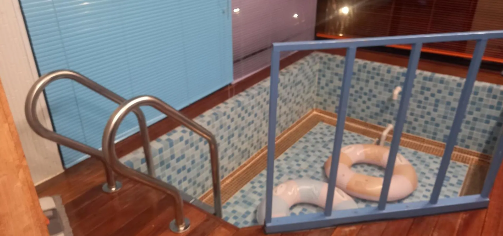 Hamdeok Poolvilla Pension Lamborghini Jeju